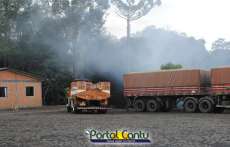 Laranjeiras - Fumaça toma conta da BR-277 e mobiliza Bombeiros