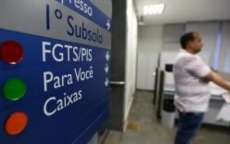 Ag&ecirc;ncias abrem mais cedo hoje para saque do FGTS de contas inativas
