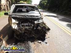 Guarania&ccedil;u - Homem perde o controle do ve&iacute;culo e bate em pared&atilde;o de pedra