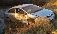 Rio Bonito - Acidente &eacute; registrado entre Hilux e Civic na BR 158