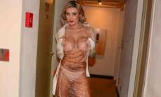 Vestido de Andressa Urach vira piada na internet