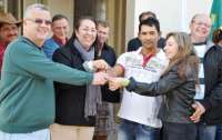 Laranjeiras - Prefeitura entrega casas populares e leva moradia digna e de qualidade a famílias do interior