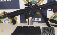 Em a&ccedil;&atilde;o com 2 mortos, pol&iacute;cia recupera fuzil roubado de delegado