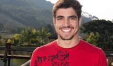 Caio Castro quase d&aacute; bolo e causa preju&iacute;zo em evento em Maring&aacute;