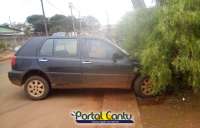 Laranjeiras - Golf colide contra um poste no Cristo Rei