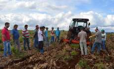 Porto Barreiro - Curso de opera&ccedil;&atilde;o e manuten&ccedil;&atilde;o de m&aacute;quinas agr&iacute;colas realizado em Sert&atilde;oziho.