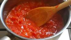 Entenda a diferen&ccedil;a entre polpa, molho e extrato de tomate