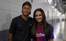 Neymar e Demi Lovato s&atilde;o vistos juntos em show nos Estados Unidos