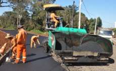 Laranjeiras - Projeto Tapete Preto inicia pavimentação asfáltica pela Vila Alberti