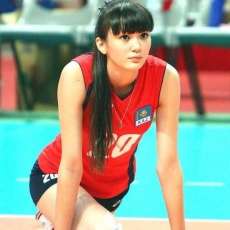 Jogadora de v&ocirc;lei do Cazaquist&atilde;o sofre bullying por ser muito bonita