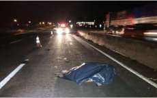 Homem &eacute; atropelado por dois carros e morre em Cascavel