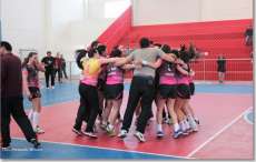 Quedas - Handebol feminino brilha nos Jogos Abertos fase regional e conquista o lugar mais alto do p&oacute;dio