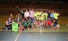 Nova Laranjeira - Lanchonete Esquin&atilde;o e Terraplanagem Martelo foram os campe&otilde;es do futsal 2013