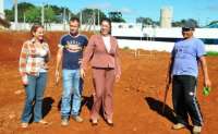 Laranjeiras - Prefeita Sirlene visita obras da academia de saúde no Cristo Rei