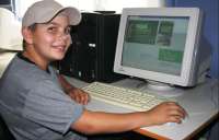 Laranjeiras - Colégio do Rio do Tigre recebe doação de 15 computadores do Sicredi