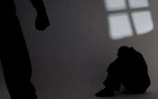 Homem &eacute; acusado de violentar a pr&oacute;pria filha mais de 600 vezes