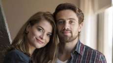 'Al&eacute;m do tempo': L&iacute;via e Felipe transam pela primeira vez nas ru&iacute;nas do casar&atilde;o