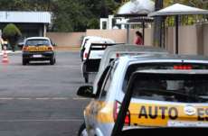 Trabalhadores de autoescolas entram em greve no Paran&aacute;