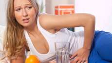 Alimenta&ccedil;&atilde;o saud&aacute;vel e exerc&iacute;cios f&iacute;sicos ajudam a evitar c&oacute;lica menstrual. Confira!