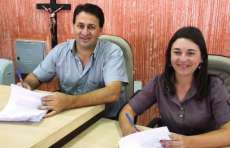 Prefeito e secret&aacute;ria