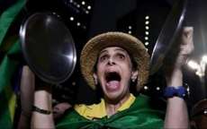 Grupos 'anti-Dilma' anunciam volta &agrave;s ruas para defender Lava Jato