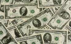 D&oacute;lar aproxima-se de R$ 2,90 e atinge maior patamar desde 2004
