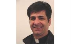 Padre teria gasto com namorado, quase quatro milh&otilde;es de d&oacute;lares da igreja