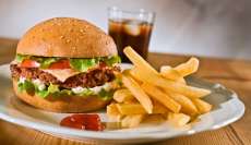 Conhe&ccedil;a os 12 alimentos que mais causam inflama&ccedil;&atilde;o