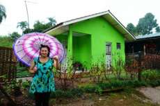 Cand&oacute;i - 18 Agricultores familiares receberam novas moradias