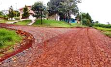 Rio Bonito - Prefeitura entrega oficialmente o cal&ccedil;amento para comunidade de Assentinho