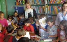 Pinh&atilde;o - Escolas recebem mini-bibliotecas