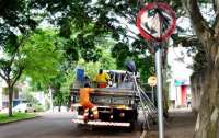 Laranjeiras - Prefeitura investe R$ 250 mil e inicia implantação de 676 placas de sinalização horizontal no centro e bairros