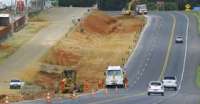 Paraná - BR- 277 está com desvio para construção de trincheira, em Palmeira