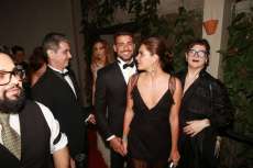 Em festa, Grazi Massafera v&ecirc; Cau&atilde; Reymond com outra e troca telefone com ex de Bruna Marquezine