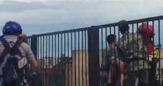 Mototaxista salva jovem que amea&ccedil;ava se jogar da Ponte da Amizade; veja
