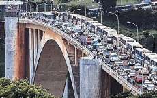 Ponte da Amizade, ligando Brasil ao Paraguai