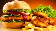 Conhe&ccedil;a mitos e verdades sobre os alimentos mais comuns