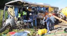 Acidente entre &ocirc;nibus e caminh&atilde;o na BR-470 deixa mortos em Santa Catarina