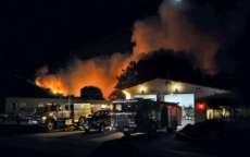 Fam&iacute;lias s&atilde;o obrigadas a deixar casas devido a inc&ecirc;ndio