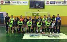 Nova Laranjeiras - Col&eacute;gio Rui Barbosa participa de Partidas de Futsal contra Col&eacute;gio Floriano Peixoto de Laranjeiras do Sul