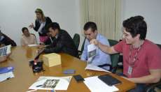 Pinh&atilde;o - Benefici&aacute;rios do Programa Nacional de Habita&ccedil;&atilde;o Rural participam de reuni&atilde;o