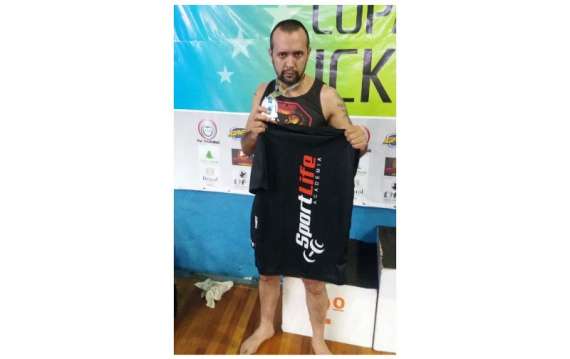 Laranjeiras - Professor Lara garante 2° lugar na Copa Brasil de Kickboxing