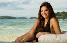 Todas as compras de Bruna Marquezine s&atilde;o controladas pela m&atilde;e, por aplicativo de celular
