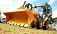 Ibema - Município recebe retroescavadeira através do PAC 2