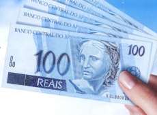 Sal&aacute;rio m&iacute;nimo previsto para 2015 ser&aacute; de R$ 788,06, diz ministra