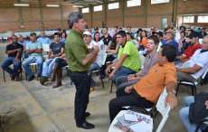 Pinh&atilde;o - Prefeito e Secret&aacute;rios participam de reuni&atilde;o do COMDER