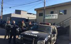 Pol&iacute;cia faz opera&ccedil;&atilde;o para prender quadrilha de traficantes liderada por preso