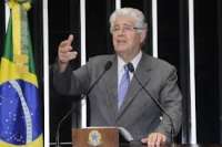 Requião, Flávio Arns e Osmar Dias deixam para contribuinte conta do IR de salários extras dos senadores