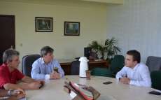 Pinh&atilde;o - Prefeito Odir recebe visita dos deputados Aliel Machado e Tadeu Veneri