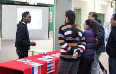 Laranjeiras - Universitários haitianos da UFFS celebram o Dia da Bandeira do Haiti
